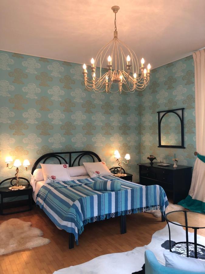 Chateau Les Tourelles Bertrix Room photo